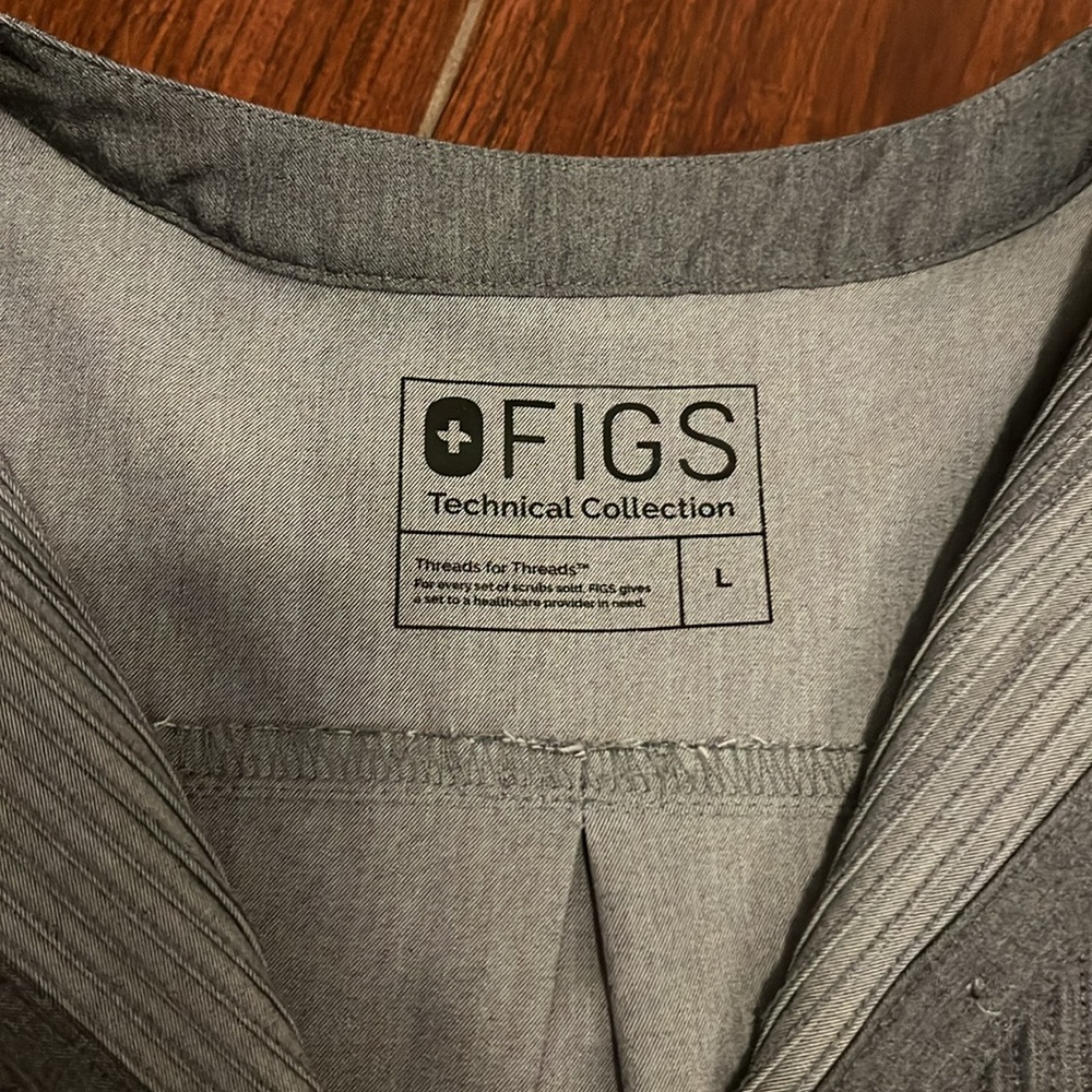 Figs Technical Collection Charcoal Button Down Top - image 2